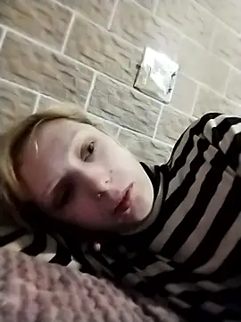 Ponka2011 online show from November 2025 06:24:01 AM