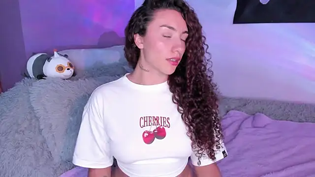 Snapshot of MegannP chatting on April 2026 11:40:02 PM MegannP online show from April 2026 11:40:02 PM