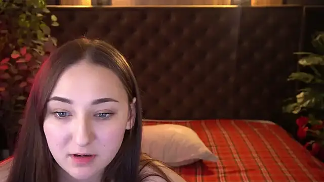 Snapshot of SashaDuvalle chatting on April 2026 07:58:01 PM SashaDuvalle online show from April 2026 07:58:01 PM