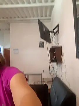 Snapshot of lindsay-rosee chatting on April 2026 06:25:02 PM lindsay-rosee online show from April 2026 06:25:02 PM