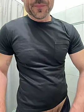 giovan2020 online show from February 2026 10:41:02 PM