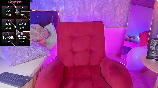 Lauren smiles online show from March 2026 07:09:01 PM