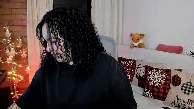 Chubby Licius online show from December 2025 01:00:02 AM