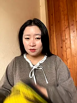 violet-00 online show from December 2025 01:57:02 AM