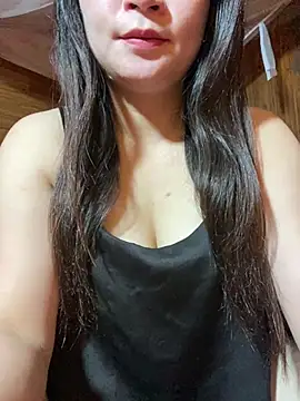 violet-00 online show from May 2026 11:12:03 PM