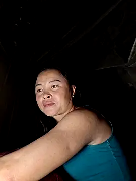 xuxulovezz online show from October 2025 01:19:01 PM