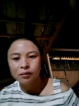 xuxulovezz online show from October 2025 11:49:02 PM