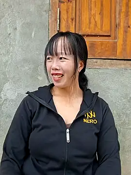 helenzz online show from October 2025 01:05:02 AM