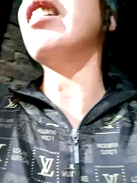 helenzz online show from November 2025 12:31:02 AM