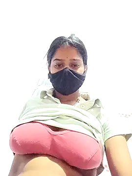 Snapshot of ROSHNI-744 chatting on October 2025 05:33:02 PM ROSHNI-744 online show from October 2025 05:33:02 PM