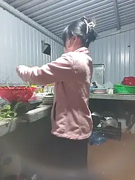 Helen-Tran online show from November 2025 12:08:02 PM