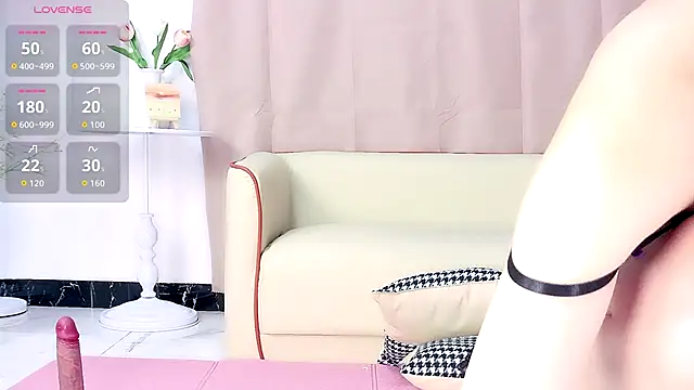 Nelly520 online show from November 2025 05:35:02 AM