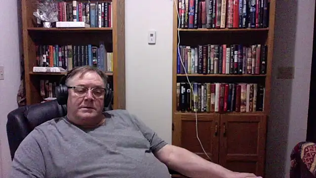 Vinyl22xh online show from July 2026 04:30:01 AM