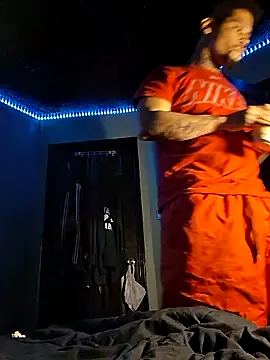 Snapshot of Painstickwes chatting on April 2026 01:50:01 AM Painstickwes online show from April 2026 01:50:01 AM