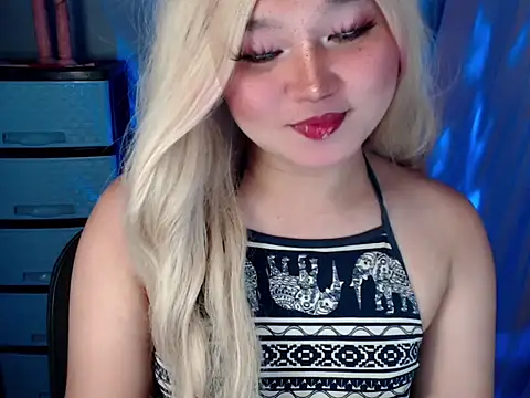 Snapshot of Eyes-on-me chatting on October 2025 05:32:02 PM Eyes-on-me online show from October 2025 05:32:02 PM