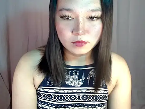 Snapshot of Eyes-on-me chatting on October 2025 08:59:02 PM Eyes-on-me online show from October 2025 08:59:02 PM