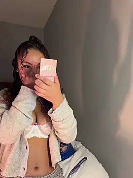 OliviaAshhh online show from November 2025 09:47:02 PM