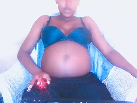 Snapshot of l4_love chatting on October 2025 03:18:01 PM l4 love online show from October 2025 03:18:01 PM