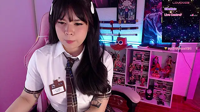 AnnieHikari online show from October 2025 08:38:01 PM