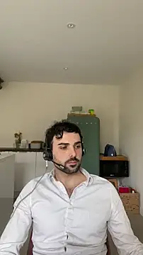 Snapshot of eauminerale chatting on March 2026 11:48:02 AM eauminerale online show from March 2026 11:48:02 AM