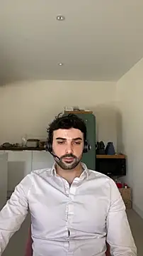 Snapshot of eauminerale chatting on March 2026 09:21:02 AM eauminerale online show from March 2026 09:21:02 AM