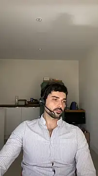 Snapshot of eauminerale chatting on April 2026 12:16:02 PM eauminerale online show from April 2026 12:16:02 PM