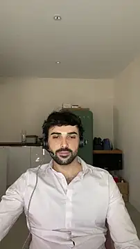 Snapshot of eauminerale chatting on April 2026 11:15:01 AM eauminerale online show from April 2026 11:15:01 AM