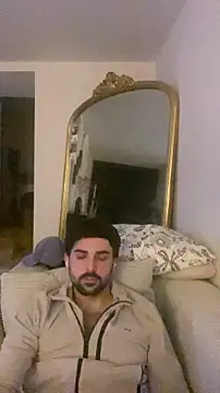 Snapshot of eauminerale chatting on April 2026 11:21:03 PM eauminerale online show from April 2026 11:21:03 PM