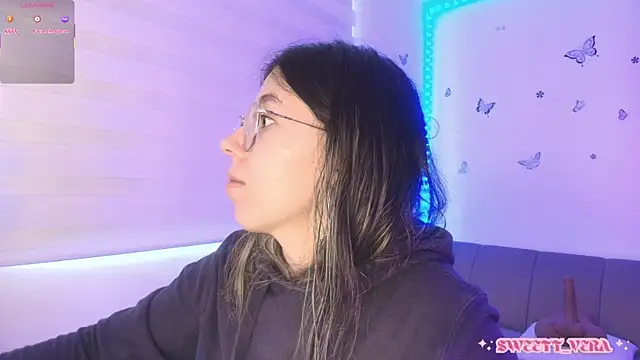 sweettvera online show from May 2026 01:20:02 PM