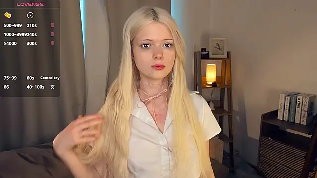 Snapshot of LaureMestler chatting on June 2026 09:15:01 AM LaureMestler online show from June 2026 09:15:01 AM