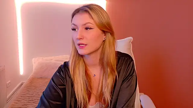 Snapshot of Anaayss_ chatting on January 2026 06:40:01 AM Anaayss online show from January 2026 06:40:01 AM