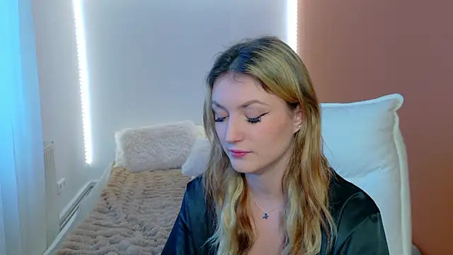 Snapshot of Anaayss_ chatting on February 2026 06:22:01 AM Anaayss online show from February 2026 06:22:01 AM