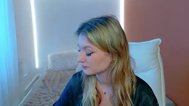 Snapshot of Anaayss_ chatting on February 2026 06:40:02 AM Anaayss online show from February 2026 06:40:02 AM