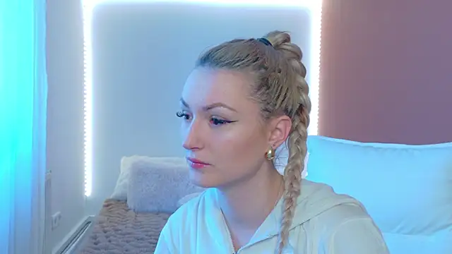 Snapshot of Anaayss_ chatting on March 2026 06:08:02 AM Anaayss online show from March 2026 06:08:02 AM