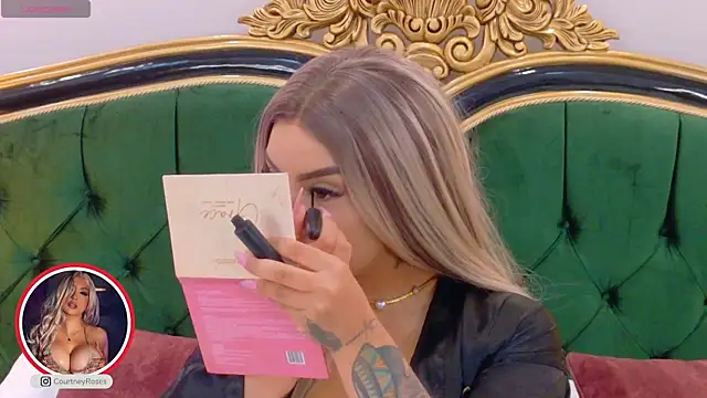 CourtneyRoses online show from November 2025 01:29:02 PM