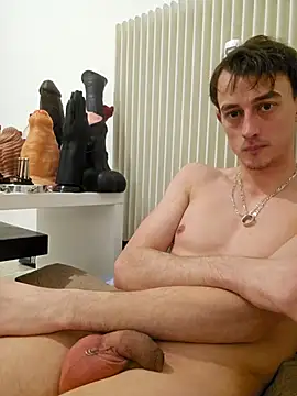 Snapshot of Chrisou73 chatting on March 2026 08:02:02 PM Chrisou73 online show from March 2026 08:02:02 PM