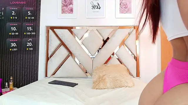 Snapshot of Lia_Roseh chatting on November 2025 08:02:02 PM Lia Roseh online show from November 2025 08:02:02 PM