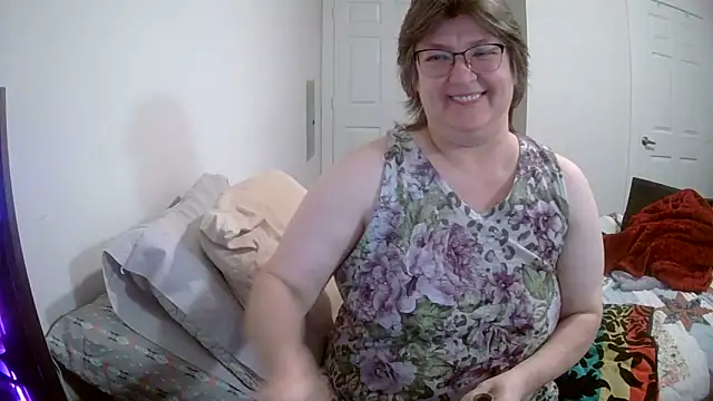 Snapshot of Buggy1965 chatting on April 2026 01:50:01 PM Buggy1965 online show from April 2026 01:50:01 PM