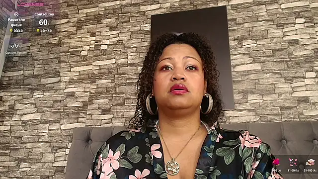 Snapshot of TaniaJhons chatting on October 2025 03:00:02 PM TaniaJhons online show from October 2025 03:00:02 PM