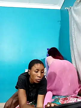 Snapshot of HotPetite_25 chatting on December 2025 01:31:02 PM HotPetite 25 online show from December 2025 01:31:02 PM