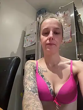 EmmieMaexox online show from October 2025 08:57:02 AM