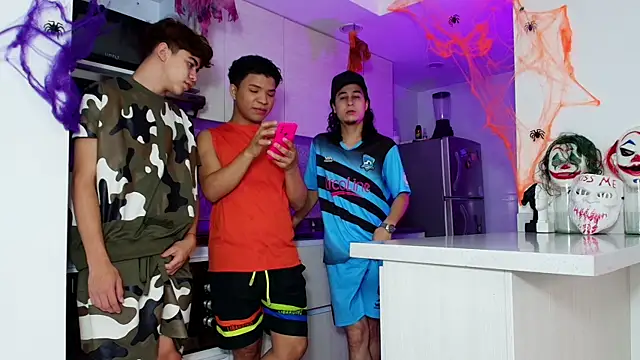 latin naughty boys online show from October 2025 10:08:01 PM