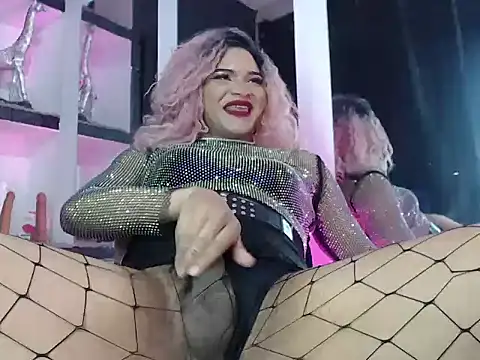 Sophia hott01 online show from December 2025 12:20:01 PM