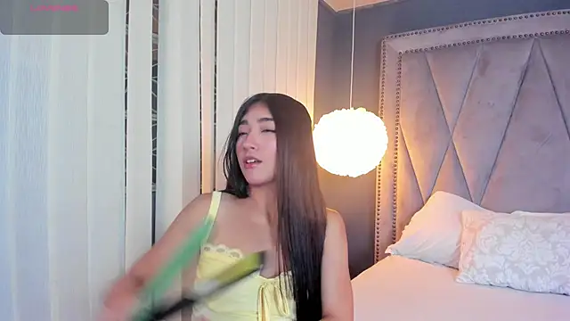 Mariana Kalo online show from October 2025 10:58:02 AM