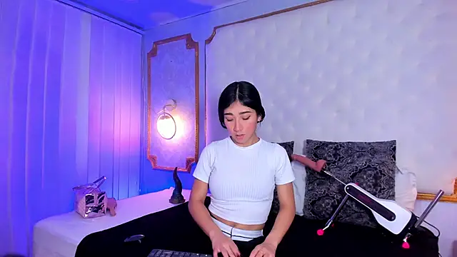 Snapshot of Mariana_Kalo chatting on January 2026 11:03:02 AM Mariana Kalo online show from January 2026 11:03:02 AM