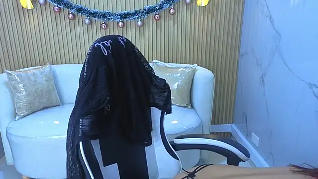 Skyler Gracee Tx online show from December 2025 03:02:01 AM