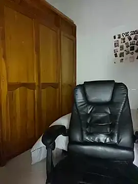 Bleer Rousse online show from October 2025 05:46:02 PM