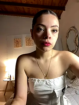 Bleer Rousse online show from December 2025 05:41:01 PM