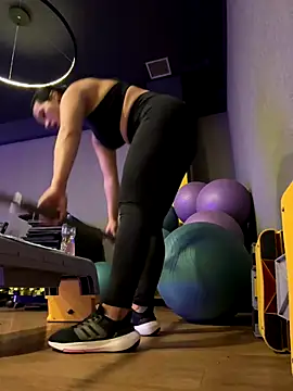 Anavalle online show from September 2025 03:50:02 PM