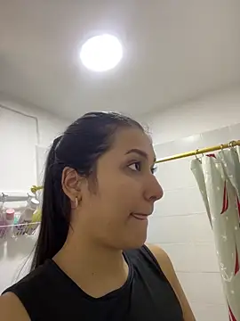 IsabellaJoness  online show from November 2025 12:28:01 PM